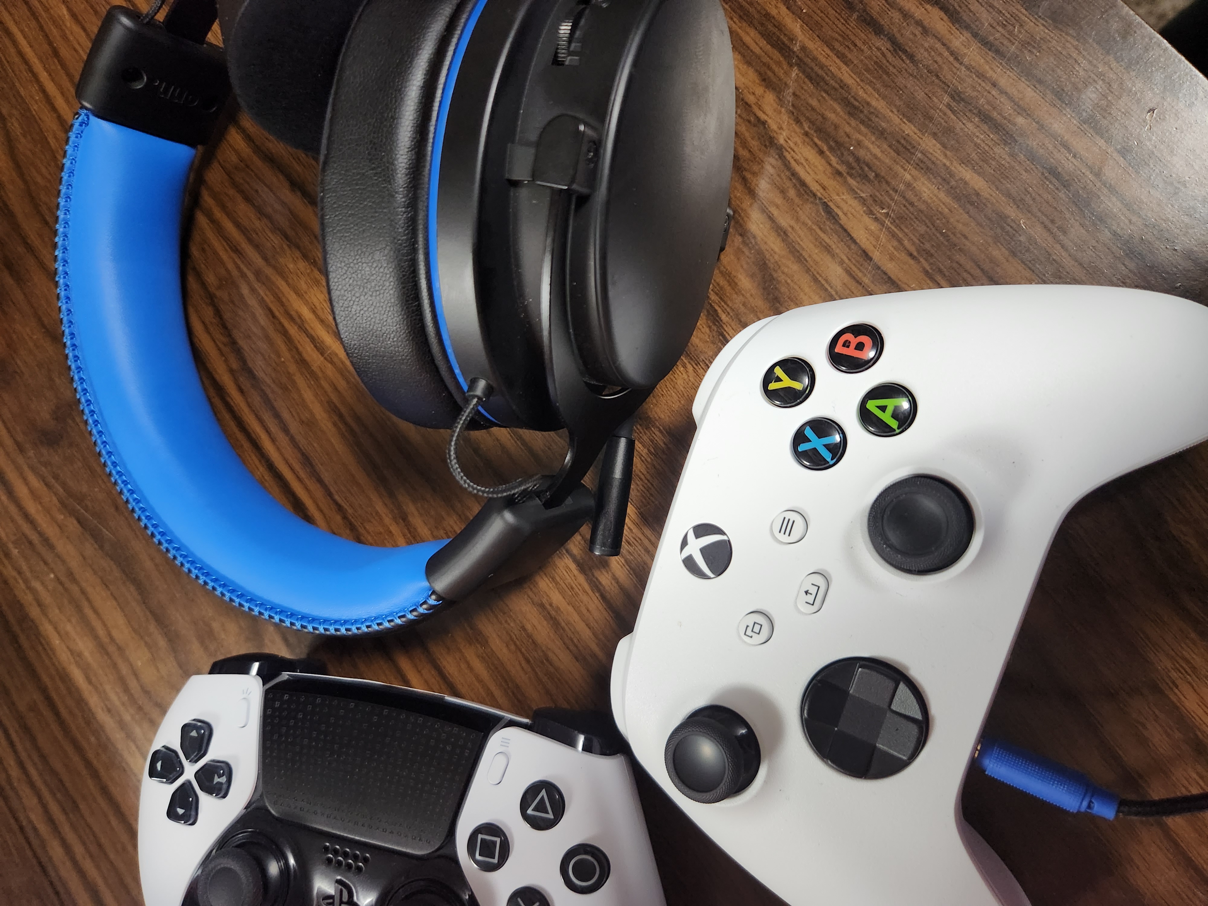 Playstation Duelsense Edge, Xbox Controller, and Gaming Headset